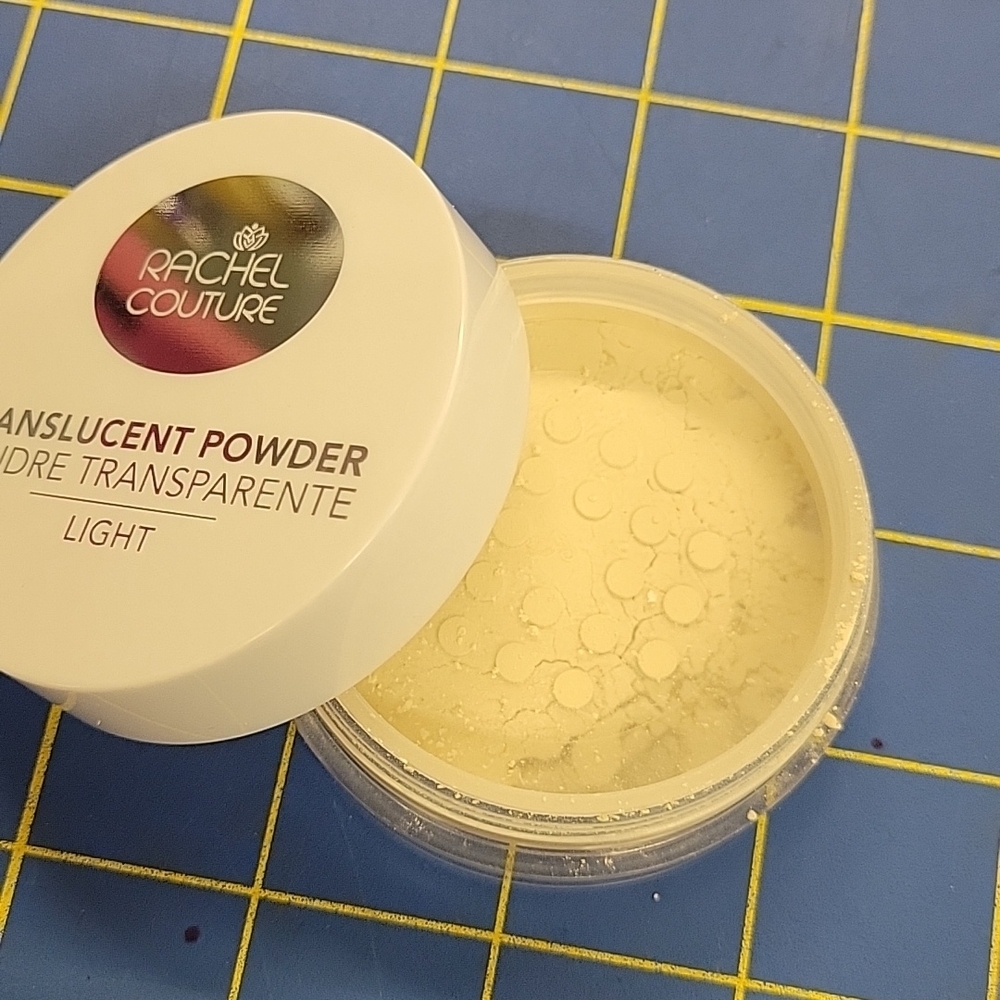 Rachel Couture Translucent Powder Light - Picture 2 of 5